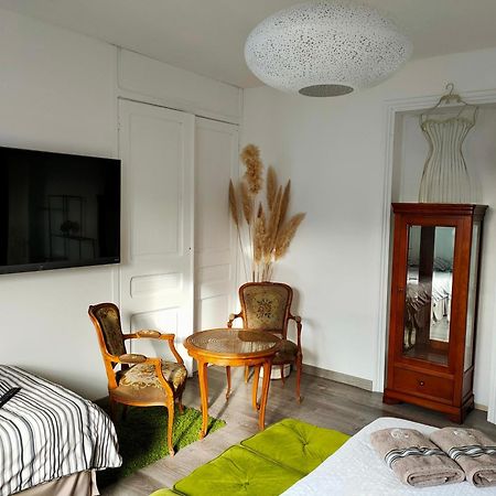 A La Villa Perroy Les Chambres Sont Spacieuses Et Les Petit-Dejeuners Offerts Дюнкерк Экстерьер фото