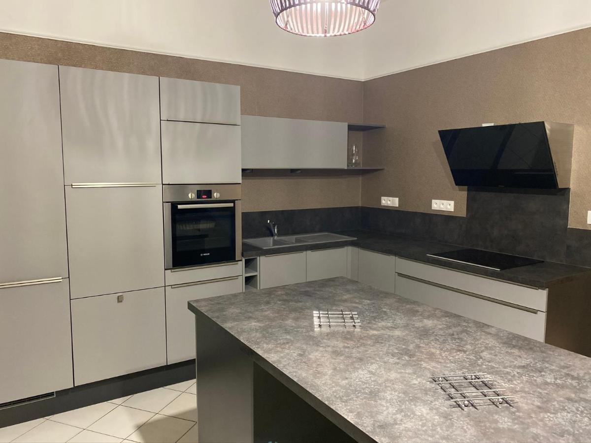 A La Villa Perroy Les Chambres Sont Spacieuses Et Les Petit-Dejeuners Offerts Дюнкерк Экстерьер фото
