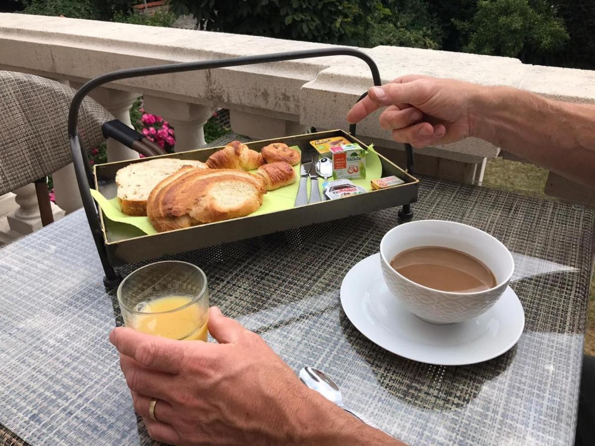 A La Villa Perroy Les Chambres Sont Spacieuses Et Les Petit-Dejeuners Offerts Дюнкерк Экстерьер фото